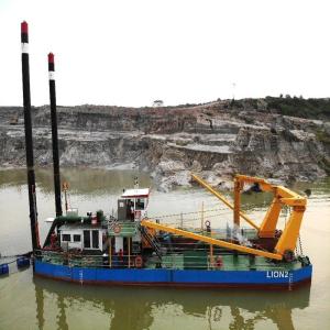 Diesel Engine Amphibious Cutter Suction Dredger with Hydraulic Winch and Spud