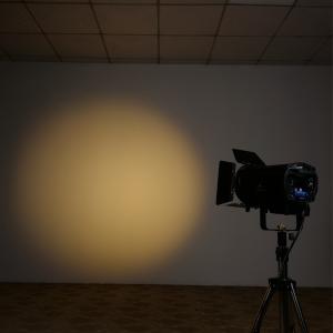 Dimmable LED Fresnel Light 200W 3200-5600K DMX LED Spotlight For Film Shooting