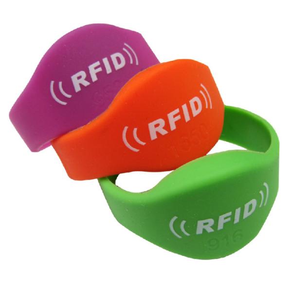 Quality Silicone Custom Rfid Chip Pvc Nfc Adjustable Waterproof Shakeproof Silicone Wristbands Hotel Bracelet With Qr Code wholesale