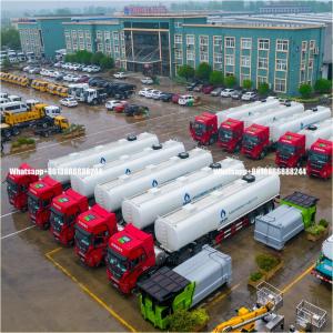 White Three Axle Truck-tractor Semitrailer