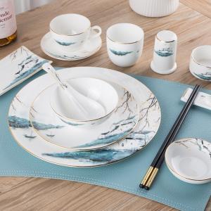 Gift Box Ceramic Plate Set , Round Dishware Set Porcelain Dinnerware Set