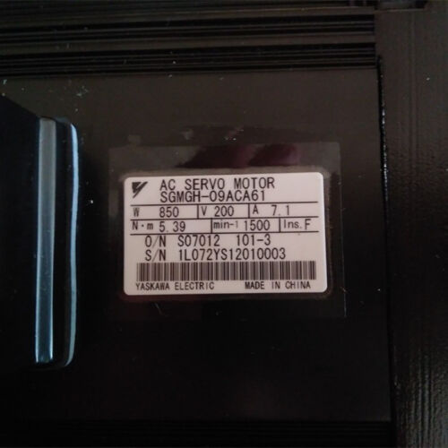 Yaskawa SGMGH-09ACA61 AC Servo Motor 850W 200V 7.1A 1500RPM NEW