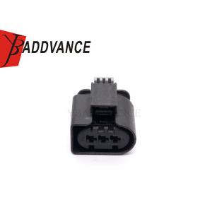 China Waterproof 7617225-01 3 Pin Female Terminal Sensor Connector Plug on sale