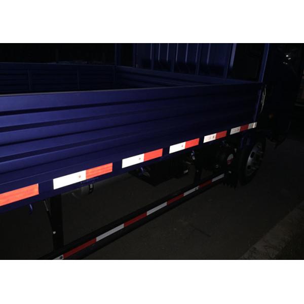 SINOTRUK HOWO 5 Tons Light Truck LHD for Logistics ZZ1047C2813C145