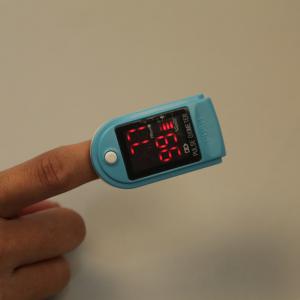 Colorful Professional Fingertip Pulse Oximeter For Paediatric With LCD Display