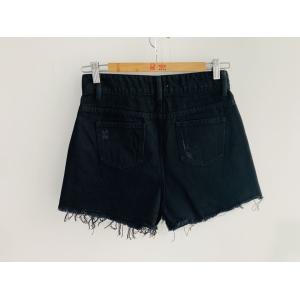 Soft Handfeel Thick Stitching Black Ladies Denim Shorts Rips And Frayed Hem