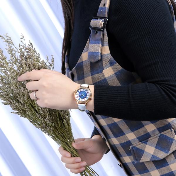 Mother Of Peral Shell Face Alloy Quartz Watch 30 Meter Water Resistant Watch