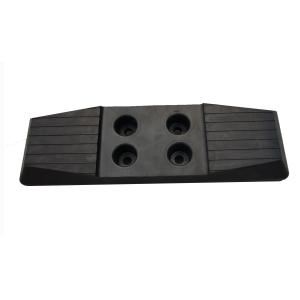 Komatsu Excavator Rubber Pads 450mm Width Less Damage To The Ground Surface