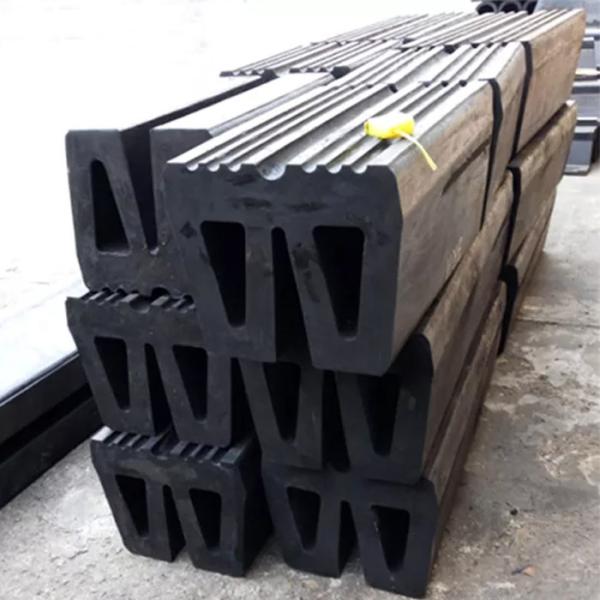 Tug Boat Fenders Marine Tug Cushions Rubber Fenders For Waveimpact Tidal Protection