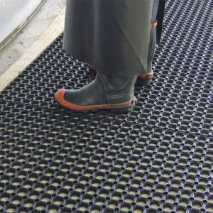 1m X 1.5m X 24mm Horse Trailer Rolls Horse Trail Mats With Holes Which Prevents