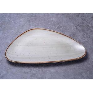 China SGS 13 Triangle Rustic Stoneware Ceramic Dinner Plate on sale