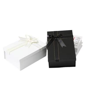 High End Gift Box Packaging Customizable Size For Valentine's Day Mother's Day