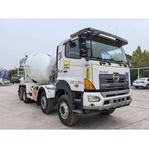 2021 HINO Used Concrete Mixer Truck with 7.3m³ Agitator Capacity and 235 kW Power on 4 Axles