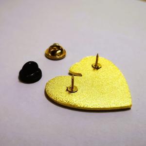 Iron Heart Shaped Stamped Custom Hard Enamel Pins With Gold Plating And Double