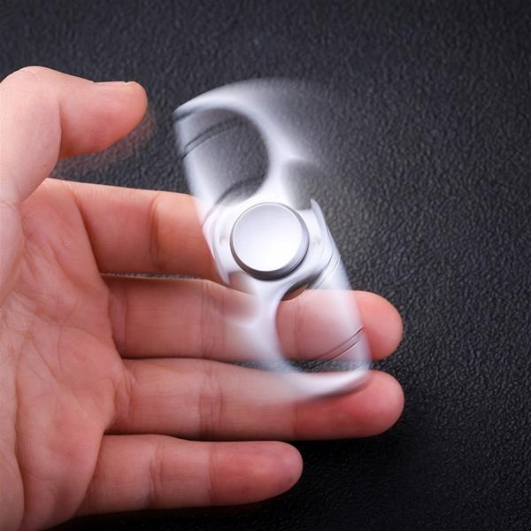EDC Keychain Finger Toy Unisex Alloy Fingertip Gyroscope for Children's Decompression