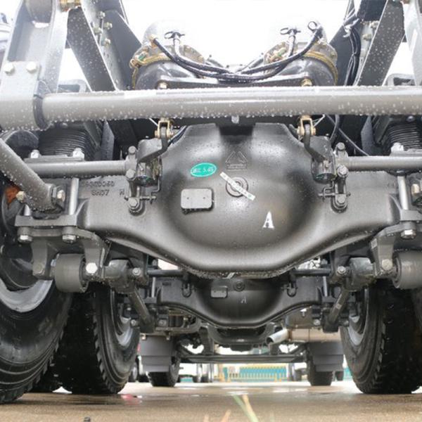 430HP 6X4 HOWO CNG/LNG Tractor Truck Gas Tractor Head for Port Transportation ABS Antilock Braking System Safeguarded