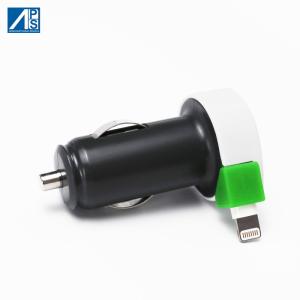OEM ODM IPhone Car Power Adapter 3 USB Car Charger With Retractable Lightning