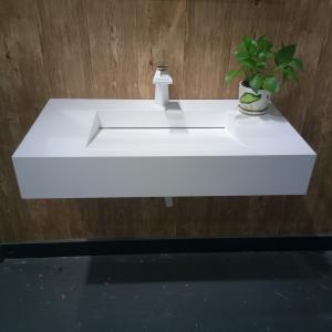 Customized Design Wall Hung Basin Eco Friendly CE CUPC Certificated