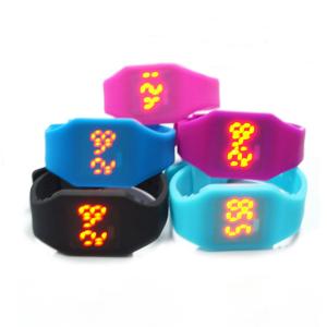 DWG Silicone Digital Watch , Thin Silicone Touch Screen Watch Customized Color