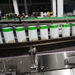 Automatic Sleeve Labeling Machine 9000-72000bph for Beverage Bottles