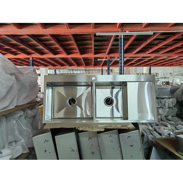 18/10 Chromium/Nickel Stainless Steel Handmade Kitchen Sink With Drainboard Customized Dimensions