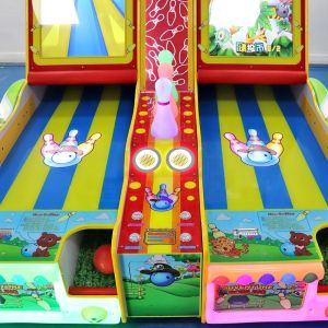 IAAPA Adventure Bowling Commercial Arcade Machines , 200W Personal Arcade