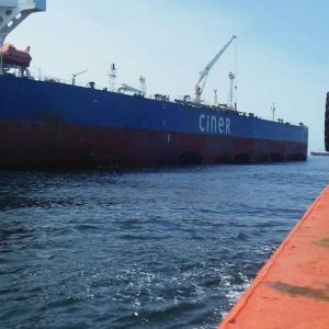 Good Gas Tightness Yokohama Pneumatic Fender With Tyre And Net