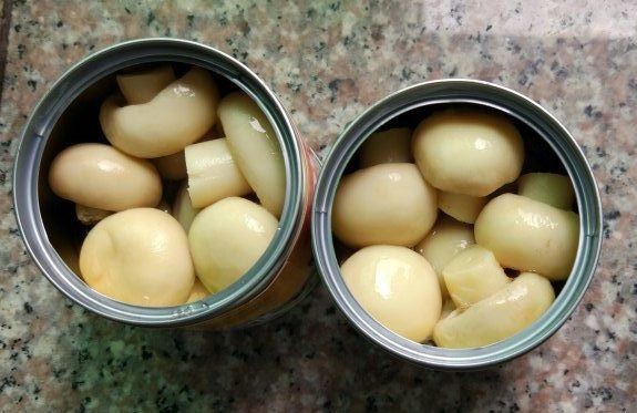 Quality Whole Canned Button Mushroom , Canned Marinated Mushrooms Light Yellow Color wholesale
