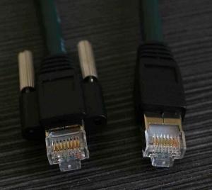 Black Custom Gigabit Ethernet Cable 1x Screw Lock Horizontal 3M Insulated Type