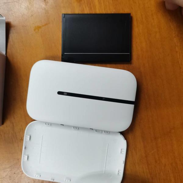 Quality New Arrival Pocket WIFI Router H-UA WEI E5576-520 4G Mobile Hotspot wholesale