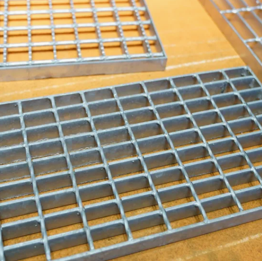 Standard Welded Steel Grating Galvanized Steel Grating Walkway Platform