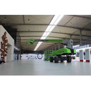 China 7m - 43m Telescopic Boom Lift  3.7m/6.6m With Platform Width 0.91m on sale