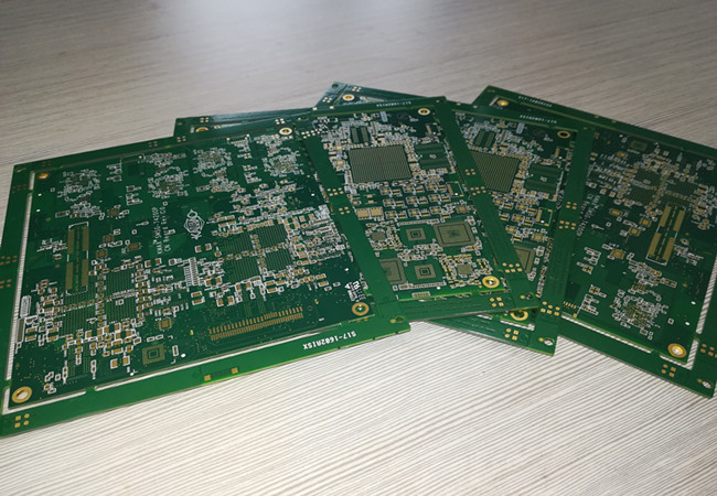 4 layers Multilayer PCB Board ENIG with green soldmask white silkscreen