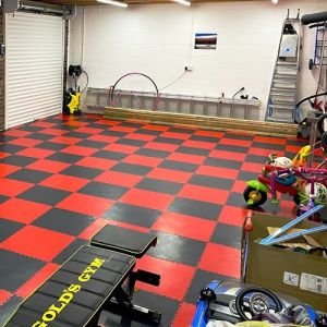 Fireproof Recycled Rubber Flooring Tiles With Composite Layer Anti Wear Surface