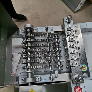 Automatic Chicken Cutting Machine Chicken Cutter Meat Cutting Machine for