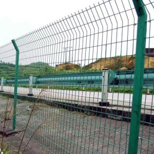 Straight Barrier Galvanized Metal Fence Anti Dazzle Metal Mesh Fence For Highway