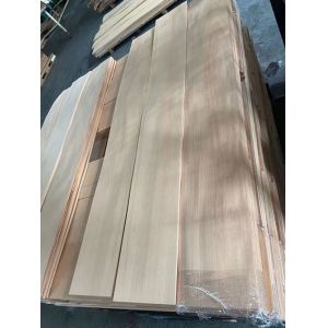 China Slice Cut Steamed Beech Wood Flooring Veneer 12% Moisture on sale