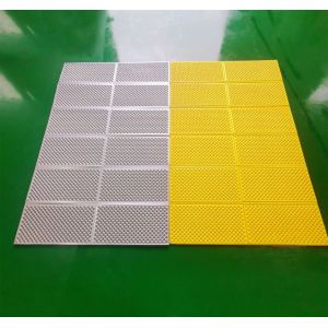 Waterproof Double Folding Sleep Mats Aluminum Film Closed cell Foam Sleeping Pad