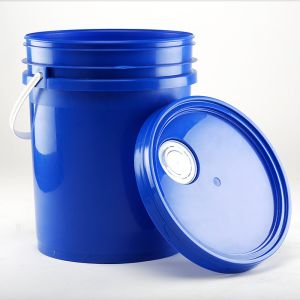 Food-Grade 5 Gallon Double Wall PP Bucket with Sealed Oil Spout Lid and White