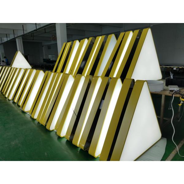 15W-60W Triangle LED Panel Light Warm White Dimming Led Panels