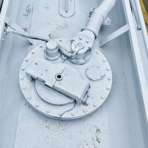 Manual Transmission Dongfeng Small 6000L Diesel Gasoline Fuel Tanker Truck