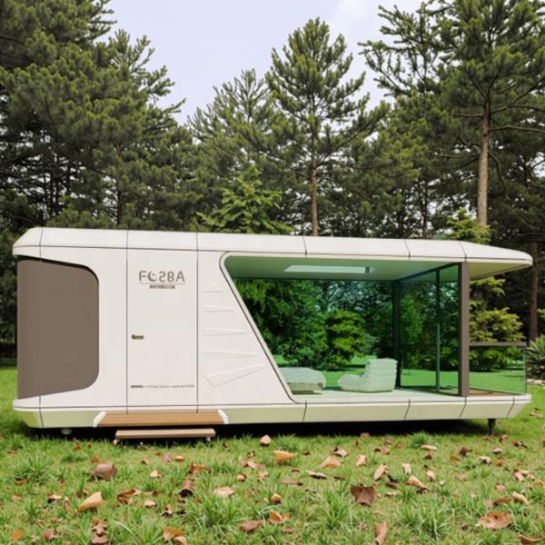 2-3 Person Capacity Economical Movable Prefabricated Capsule Room Hotel Garden Pod Made With Eco-Friendly Materials