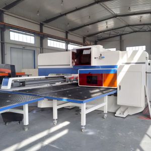 Full Automatically Mechanical CNC Turret Punching Machine / Plate Punching