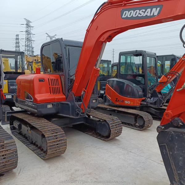 DOOSAN DX60 Excavator 2016 Year 40kw Power Excellent Efficiency and Good Performance