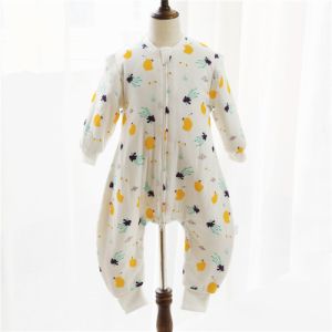 China Unisex Muslin Baby Pajamas Cotton Fabric Plain Dyed Newborn Baby Outfits ODM / OEM on sale