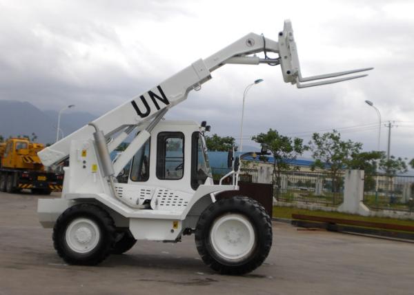 Quality 2 Segment Quadrilateral Telescopic Boom Variable Reach Forklift 4 Wheeled Driven wholesale