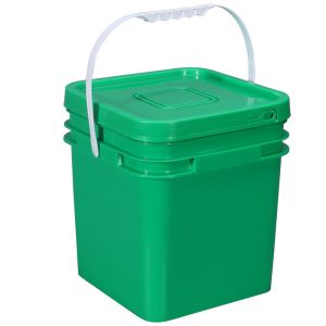 Bulk Square Two Gallon Plastic Buckets With Screw Lids Engine Oil Storage