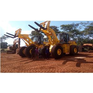 20T Quarry Fork Four Wheel Forklift Loader 175KW Weichai Engine Multifunction