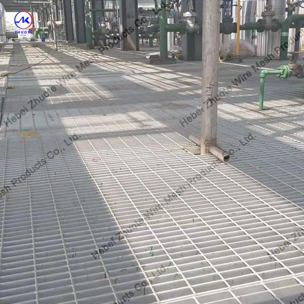 Water Drainage Made Easy Gully Grating 30mm Bearing Bar Pitch and Spacing