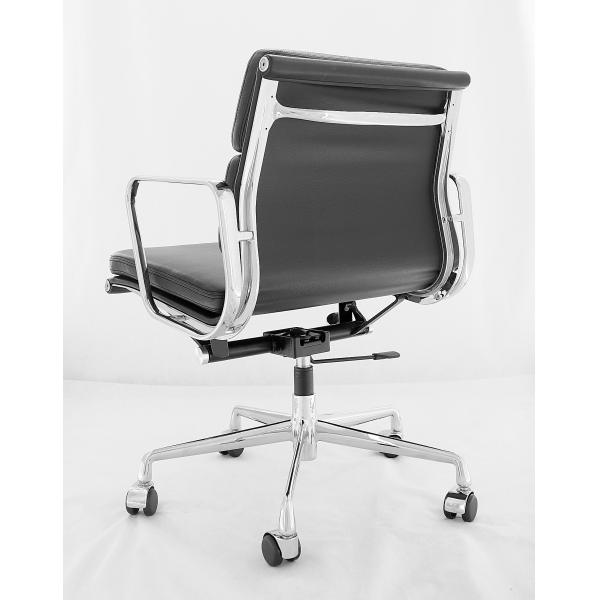 Quality Luxury Soft Pad Office Chair Dimension 82 X 58 X 65CM Aluminum Alloy Material wholesale